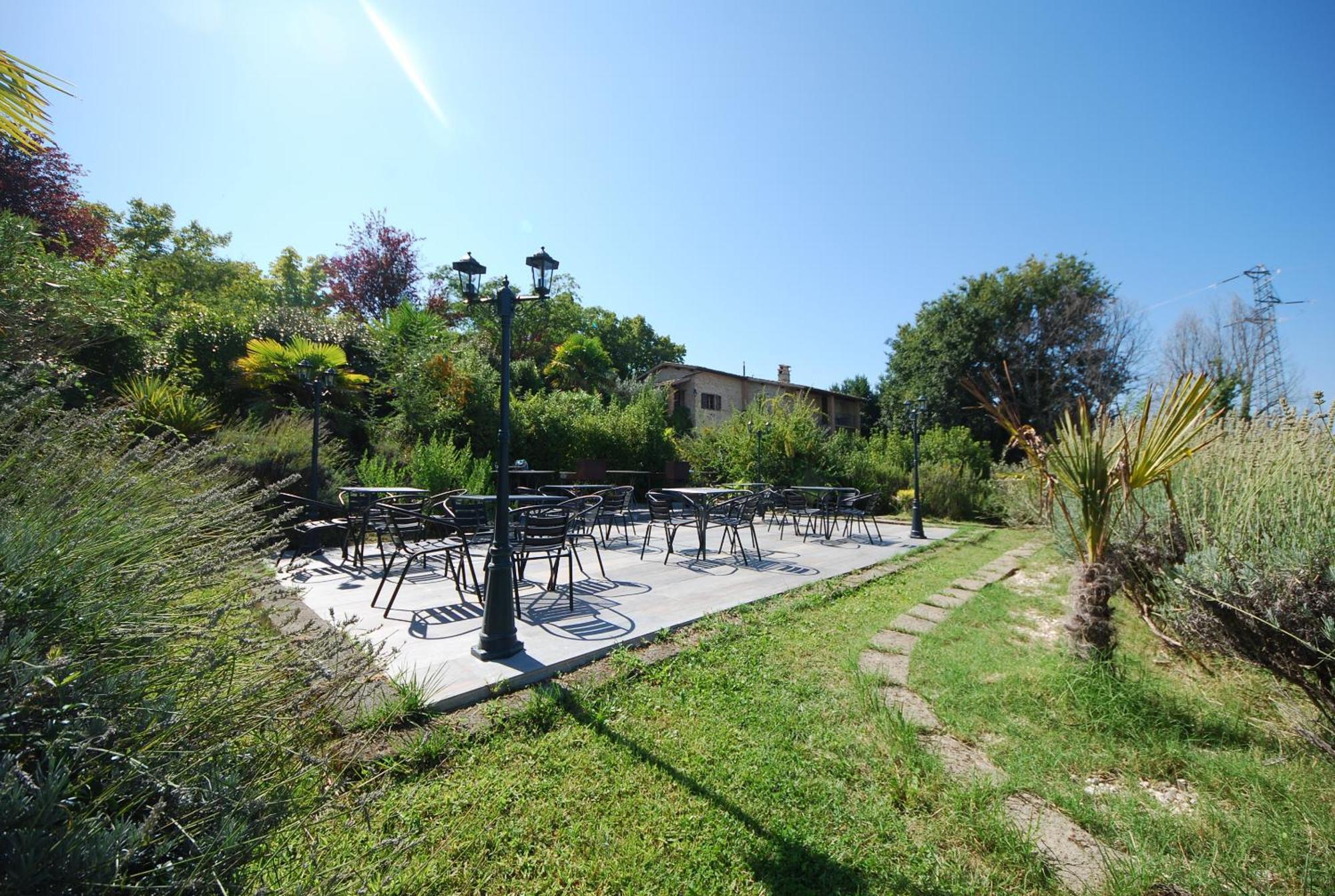 Spoleto By The Pool Pension Buitenkant foto