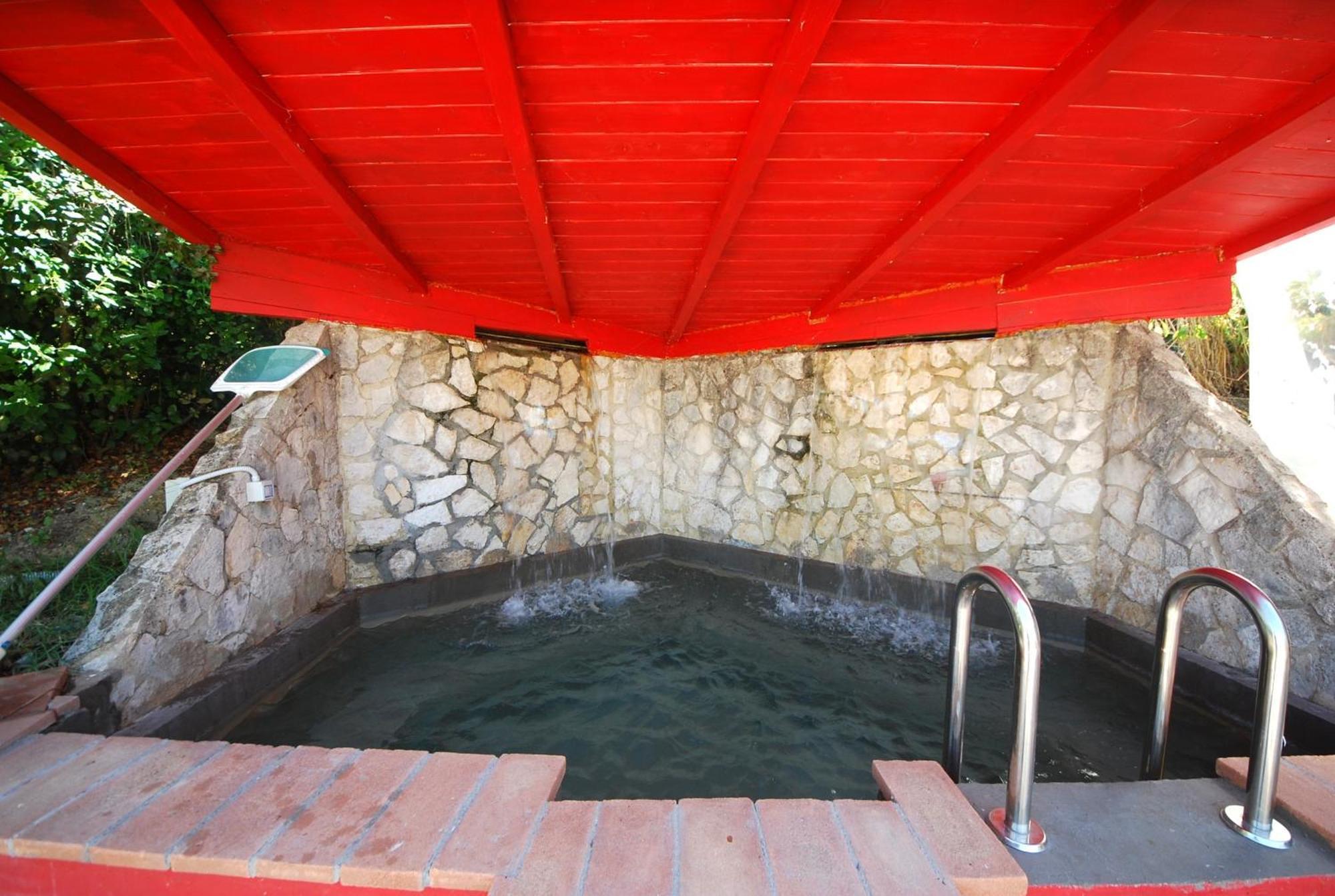 Spoleto By The Pool Pension Buitenkant foto