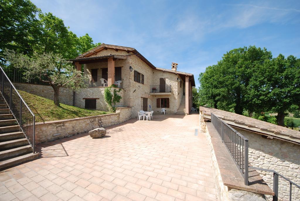 Spoleto By The Pool Pension Buitenkant foto
