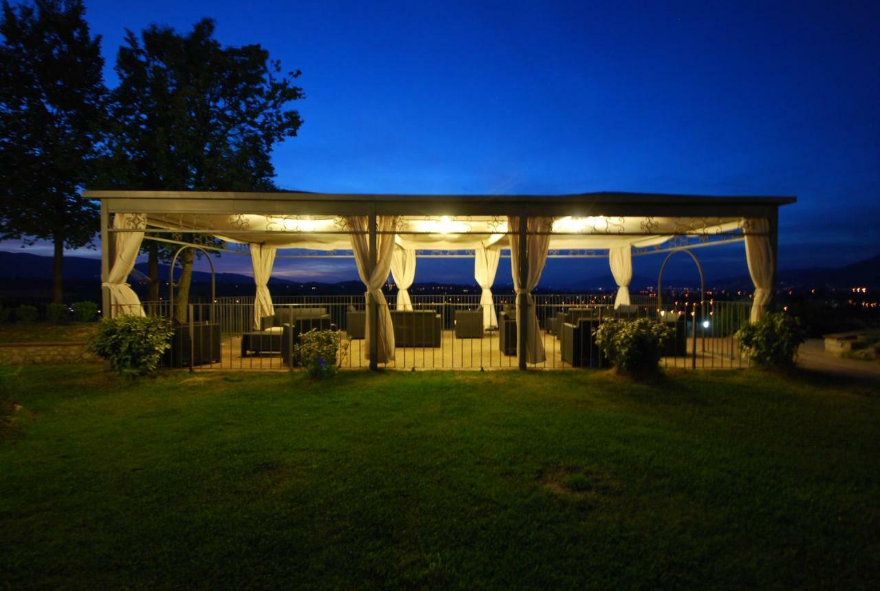 Spoleto By The Pool Pension Buitenkant foto